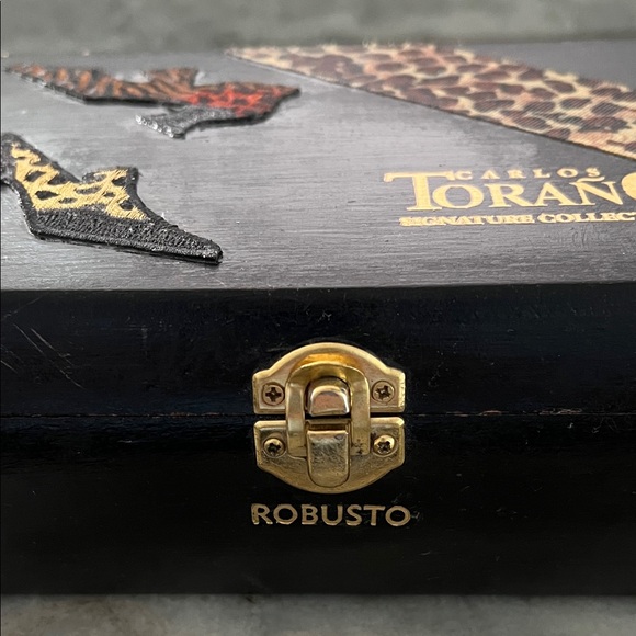 Vintage Cigar Box Purse - Picture 8 of 11